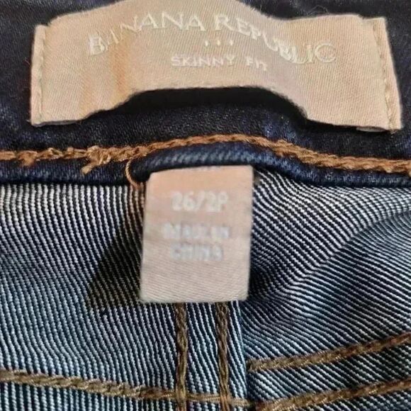 Banana Republic Women's Dark Blue Wash Cotton/Poly/Spandex Skinny Fit Jeans - Picture 10 of 15